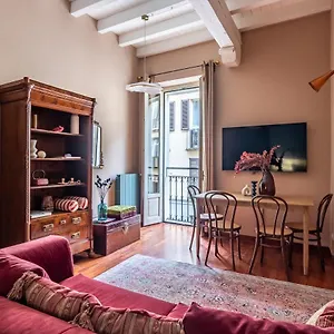 Atelier De Charme In Brera-duomo Apartment