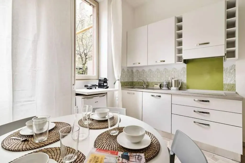 Appartamento Incantevole In Brera Milan 0*,