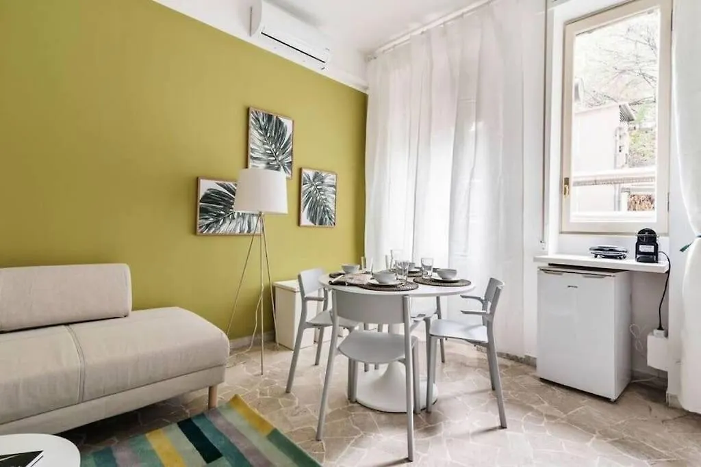 Appartamento Incantevole In Brera Milan Italy